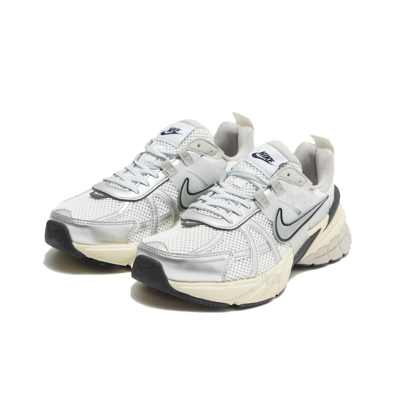 Nike V2K Run Colori Vivaci e A - Women Shoes Running Nike recensione e prezzo
